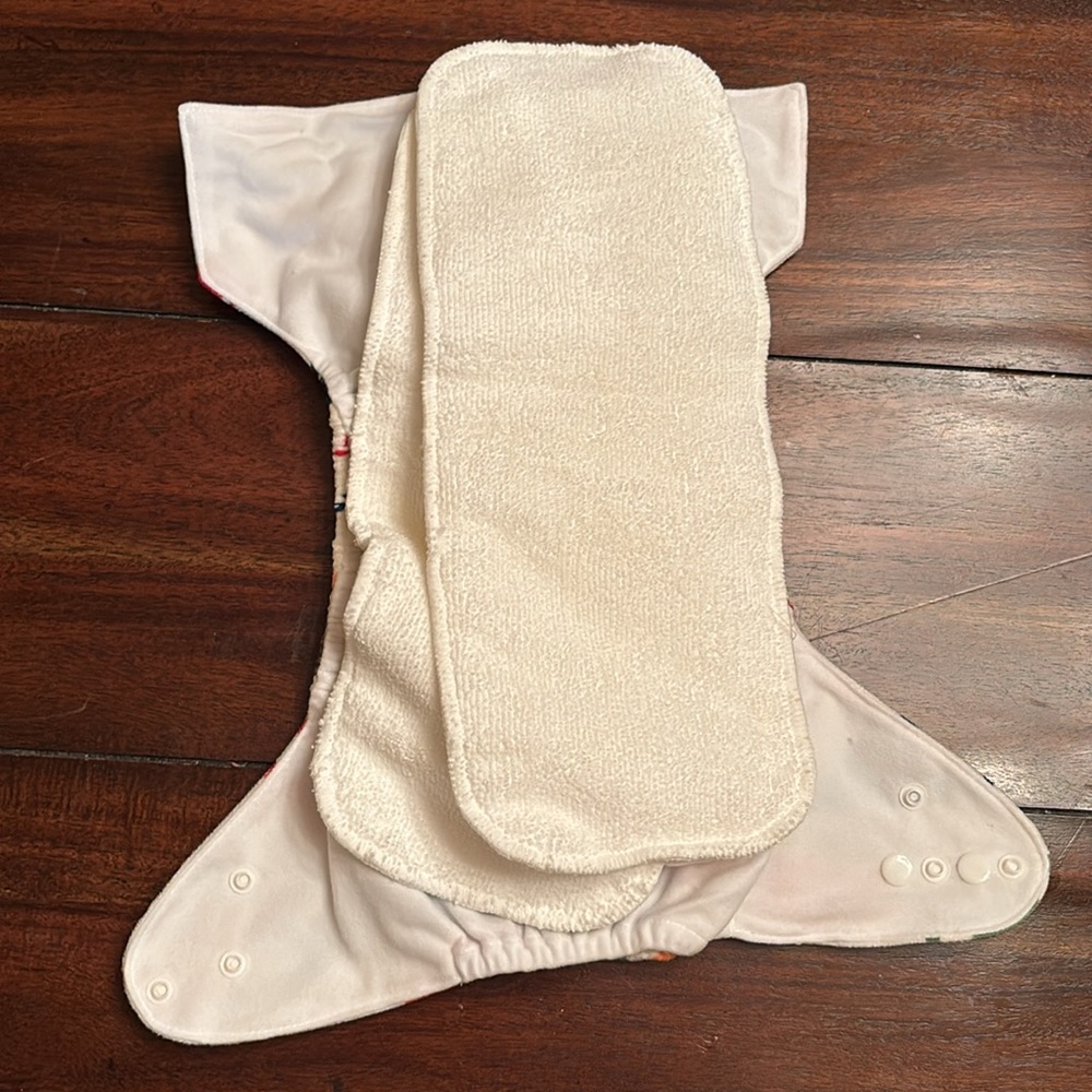 Alva Baby one-size reusable cloth pocket‎ diaper with a dinosaur print - Picture 3 of 4